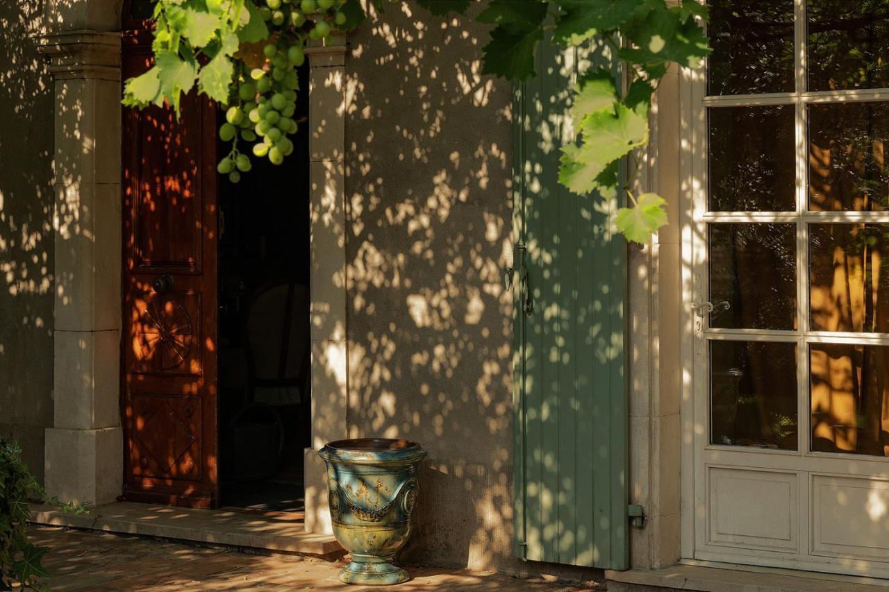 LA FUGUE -Demeure historique située dans un château fort -Proche de UZES et NIMES Brignon Exterior foto